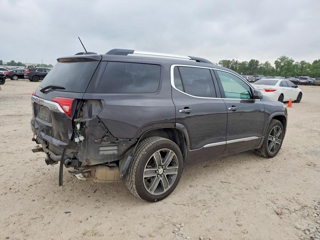 GMC Acadia Denali