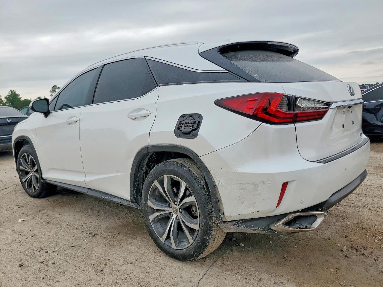 Lexus RX Base