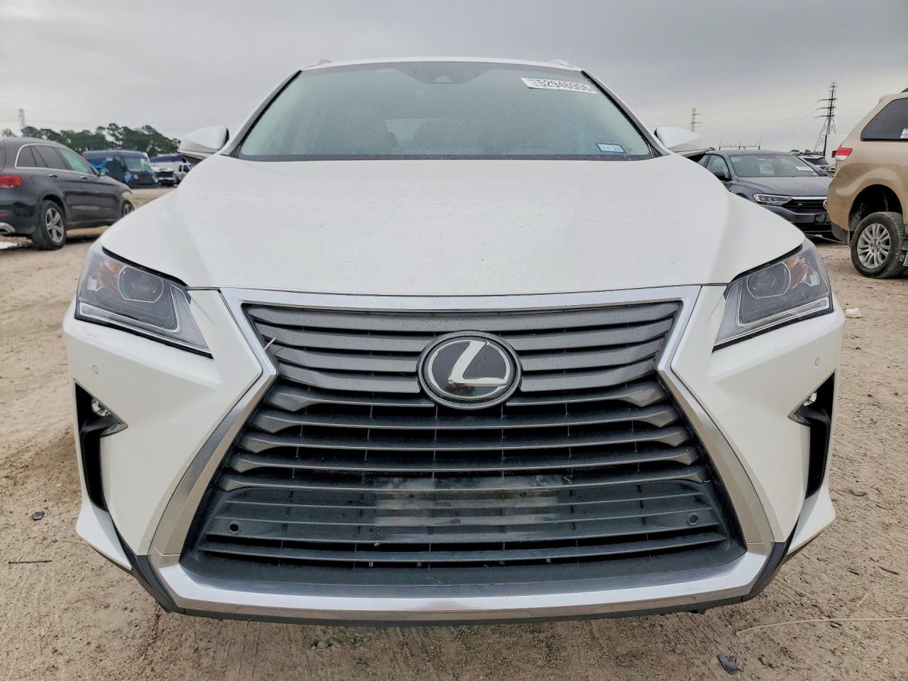 Lexus RX Base