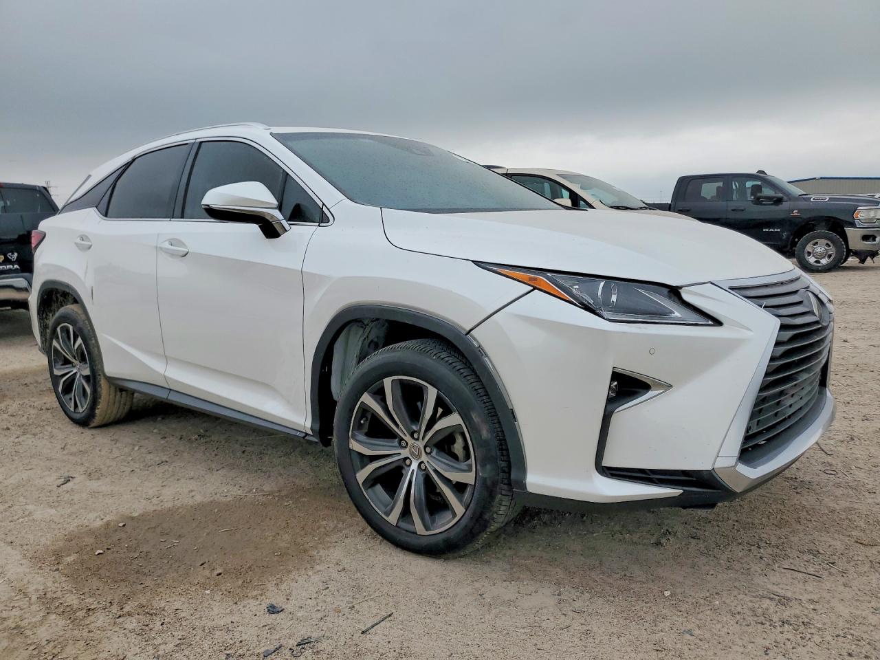 Lexus RX Base