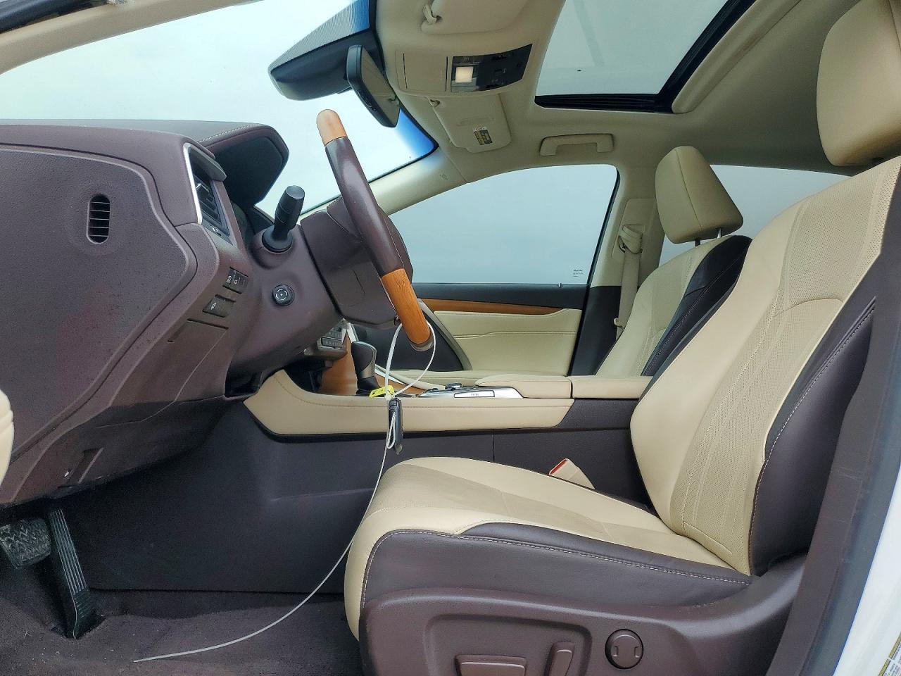 Lexus RX Base