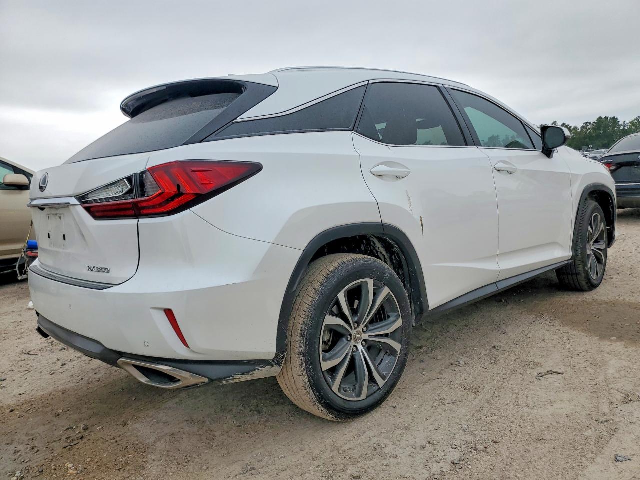 Lexus RX Base