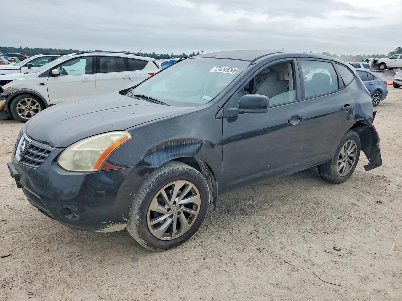 Salvage Nissan Rogue Image