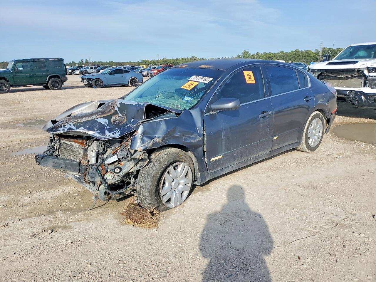 Salvage Nissan Altima Image