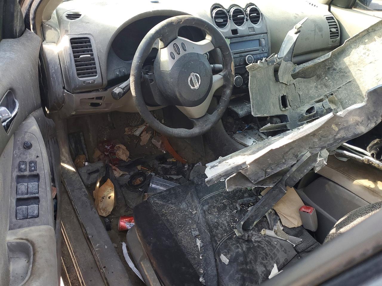 Nissan Altima Base