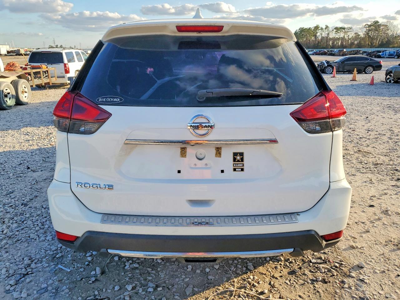 Nissan Rogue S