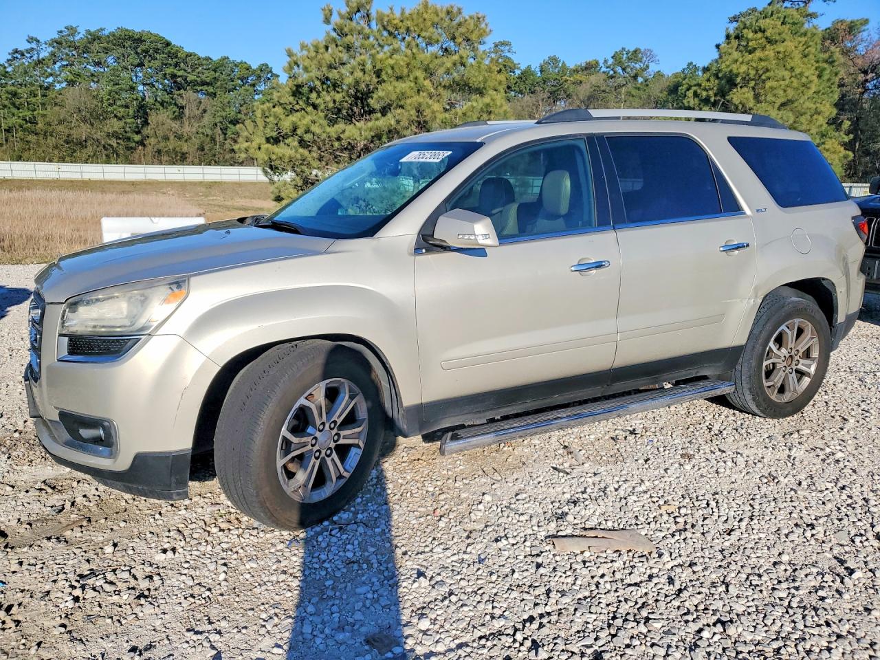 Salvage GMC Acadia Image