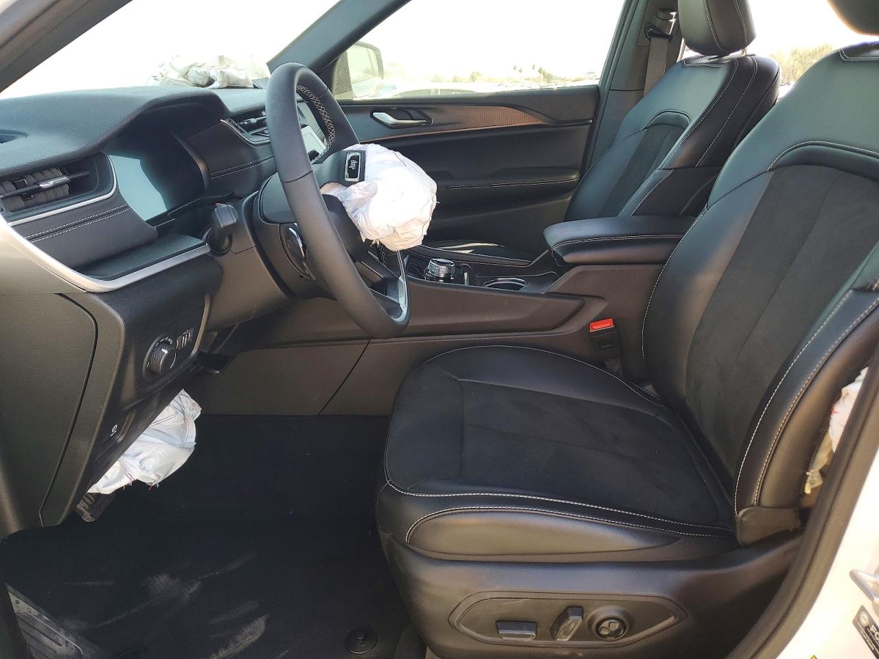 Jeep Cherokee L Laredo
