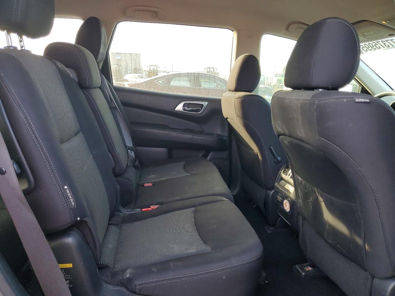 Nissan Pathfinder S