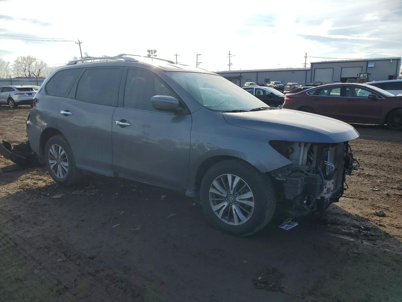 Nissan Pathfinder S