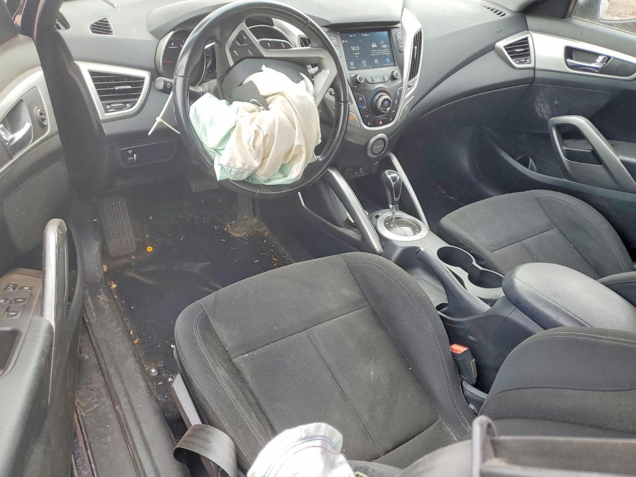 Hyundai VELOSTER