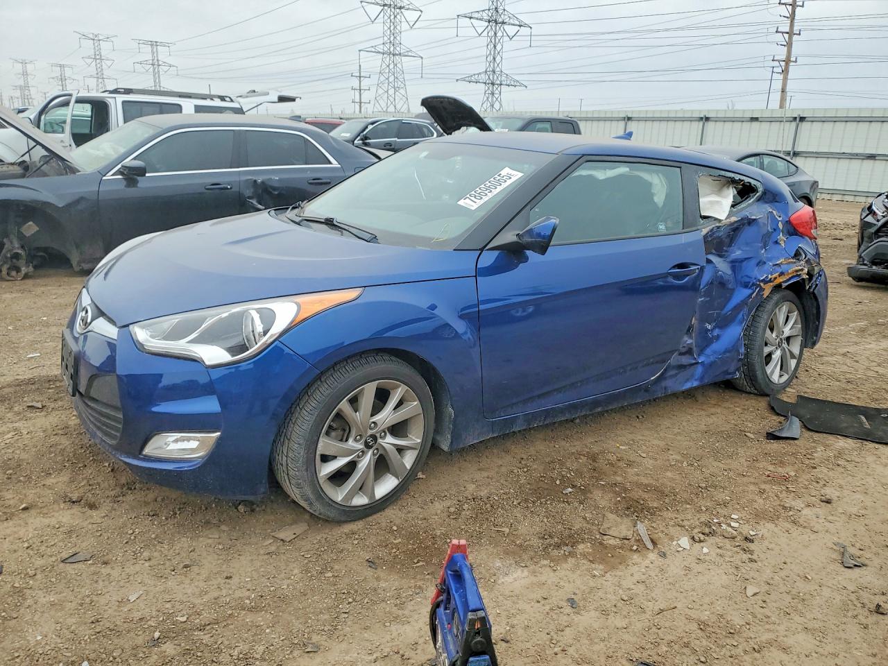 Salvage Hyundai VELOSTER Image