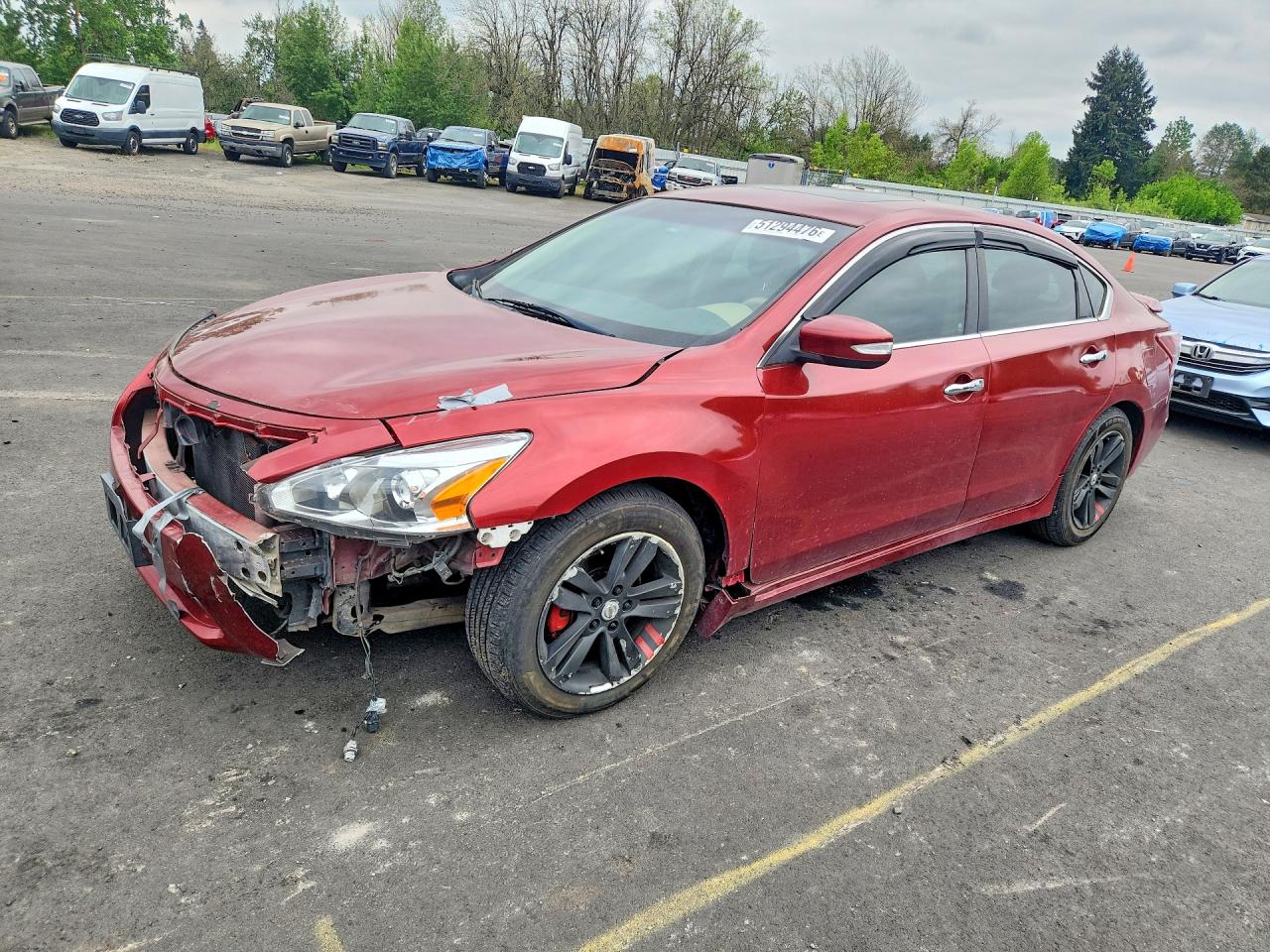 Salvage Nissan Altima Image