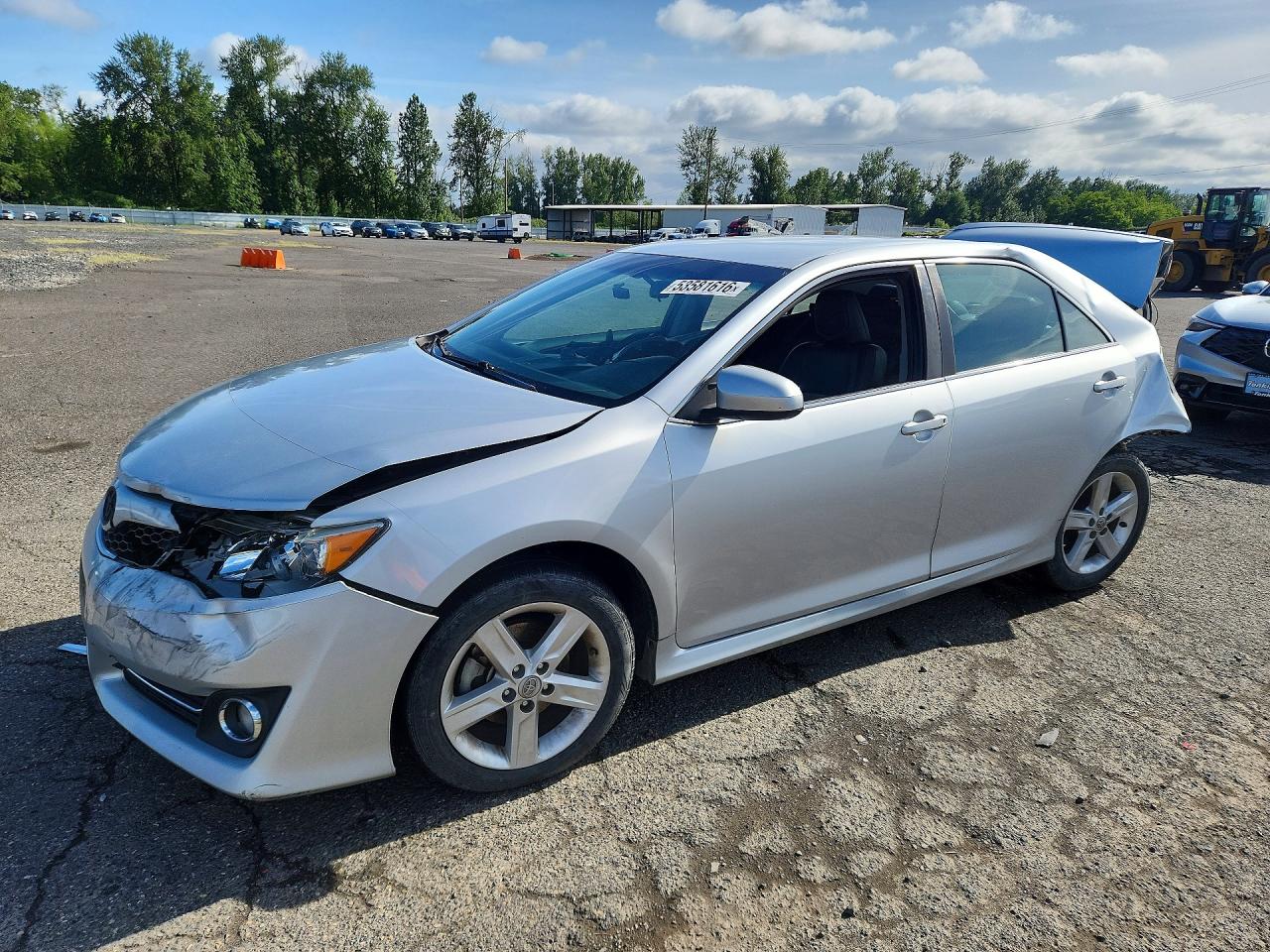 Salvage Toyota Camry Image