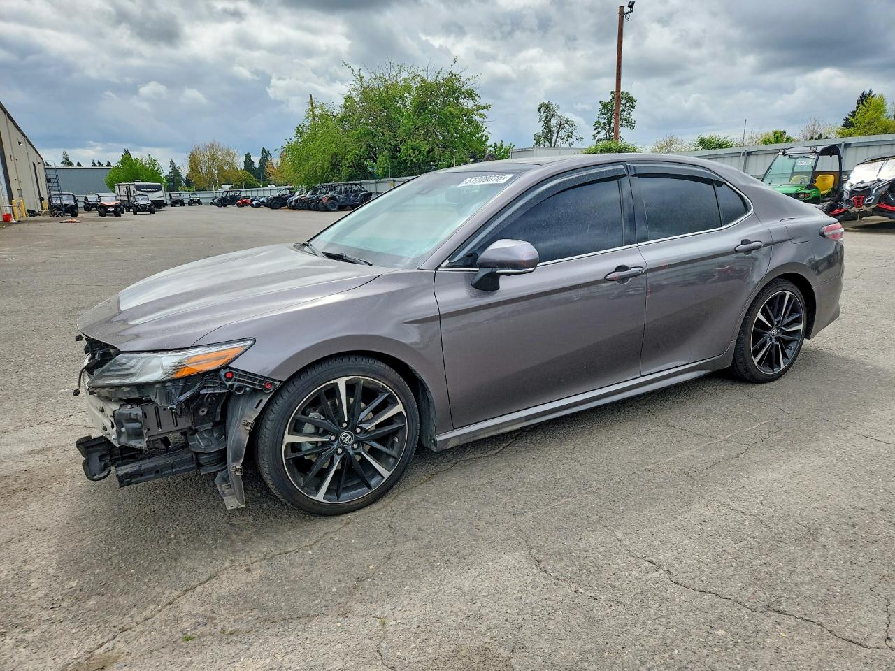 Salvage Toyota Camry Image