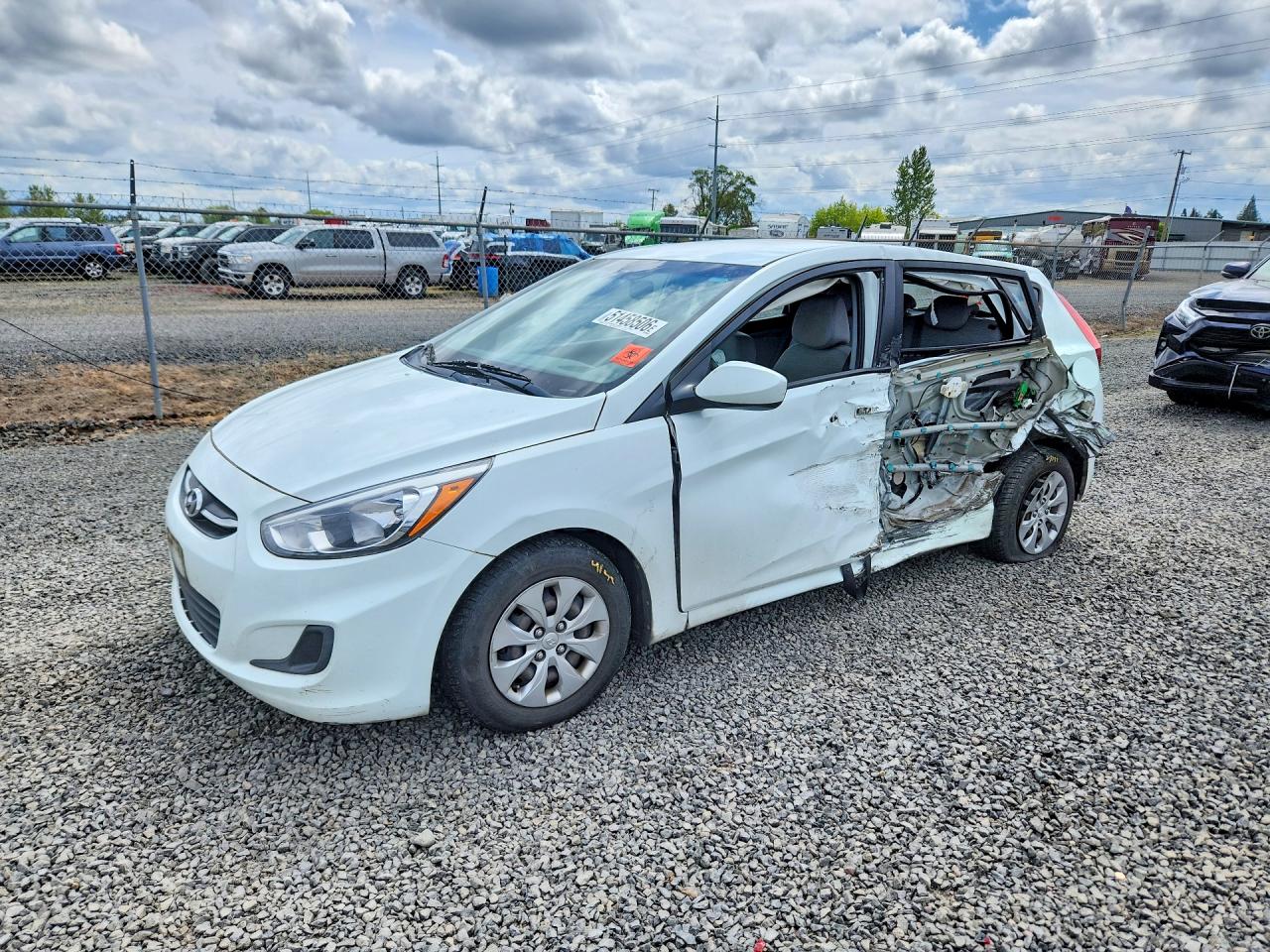 Salvage Hyundai ACCENT Image