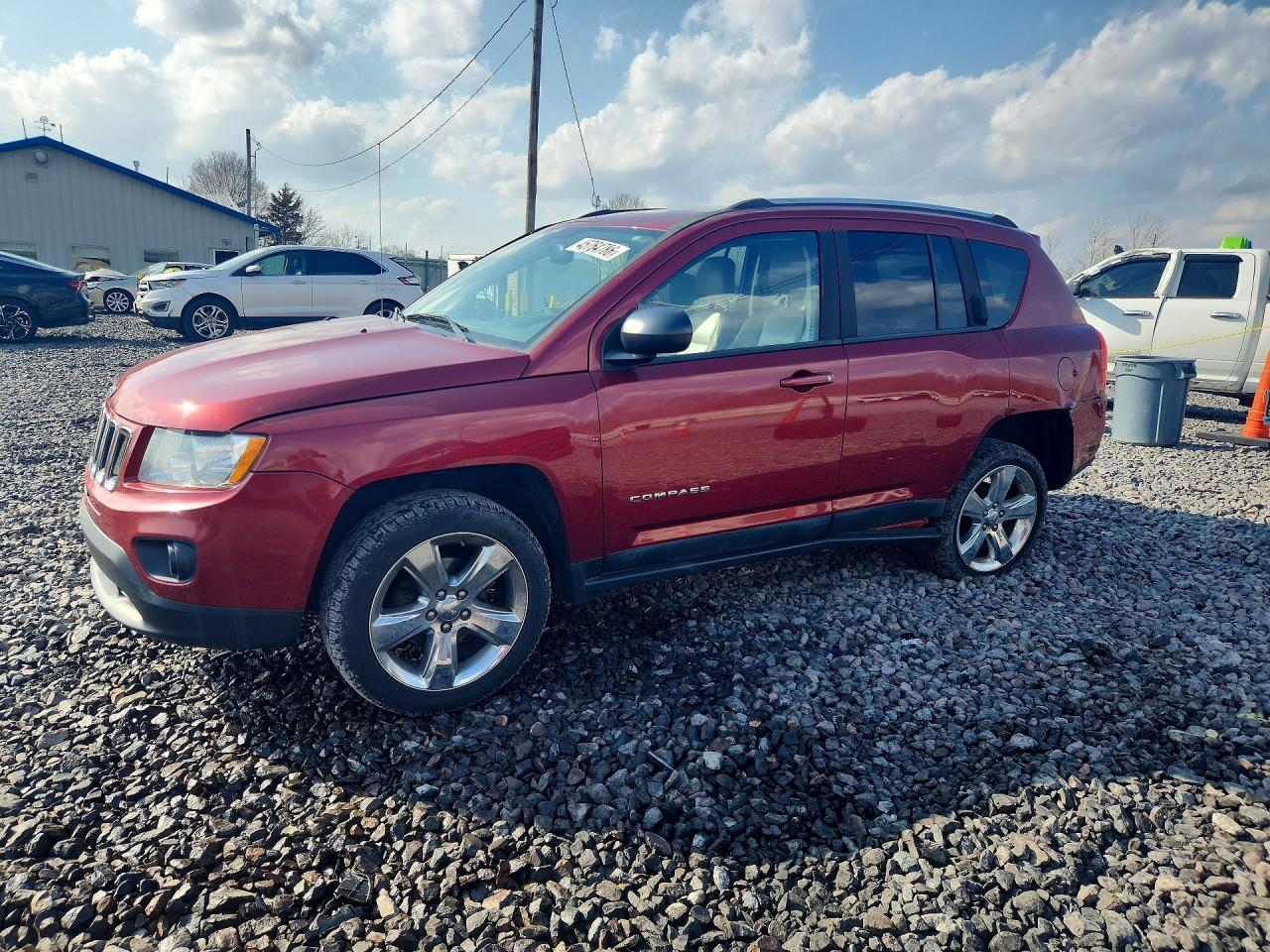 Salvage Jeep Compass Image
