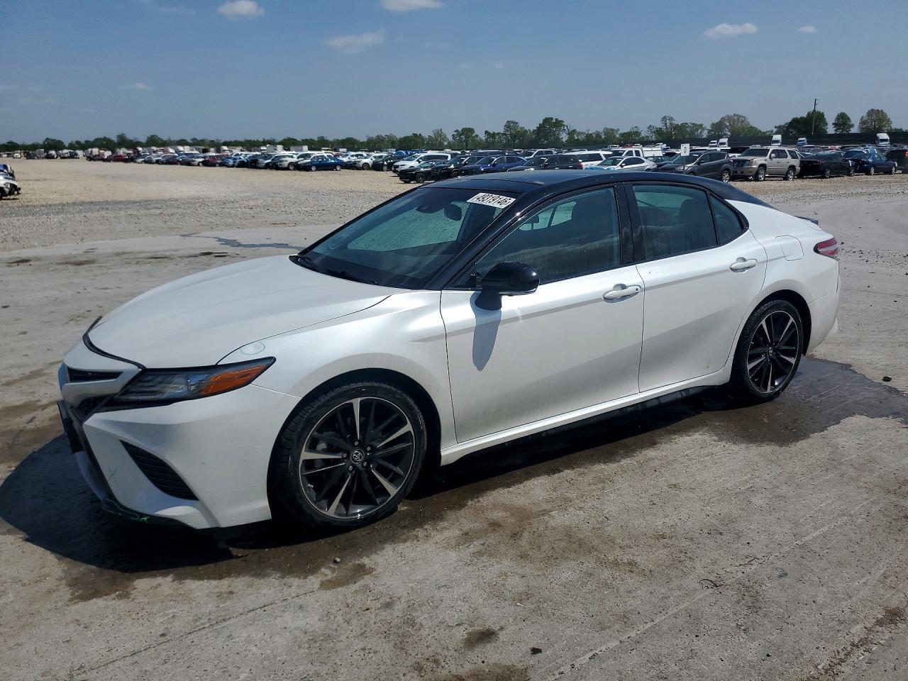 Salvage Toyota Camry Image