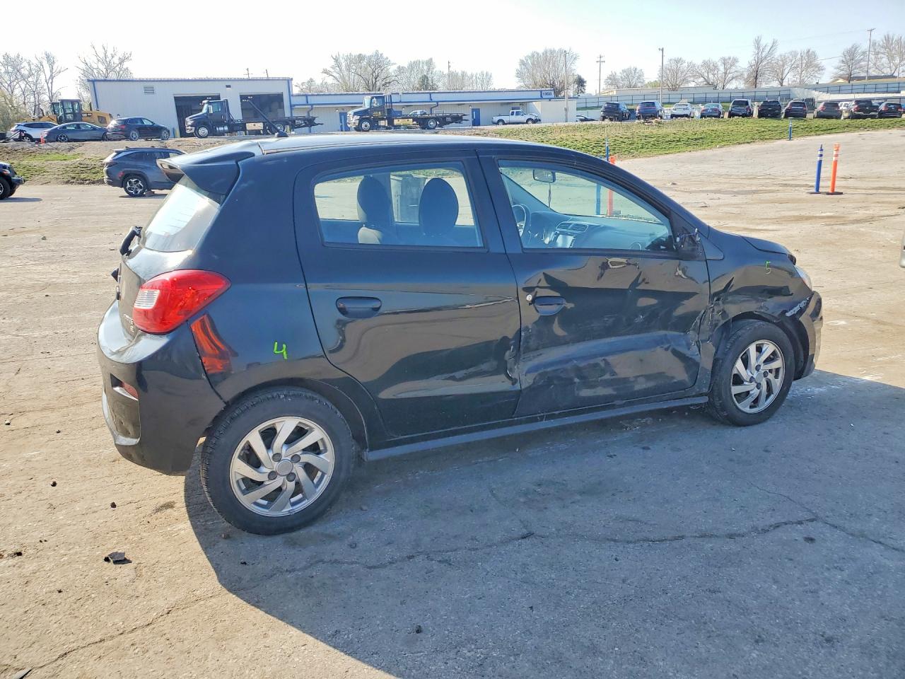 Mitsubishi Mirage Se