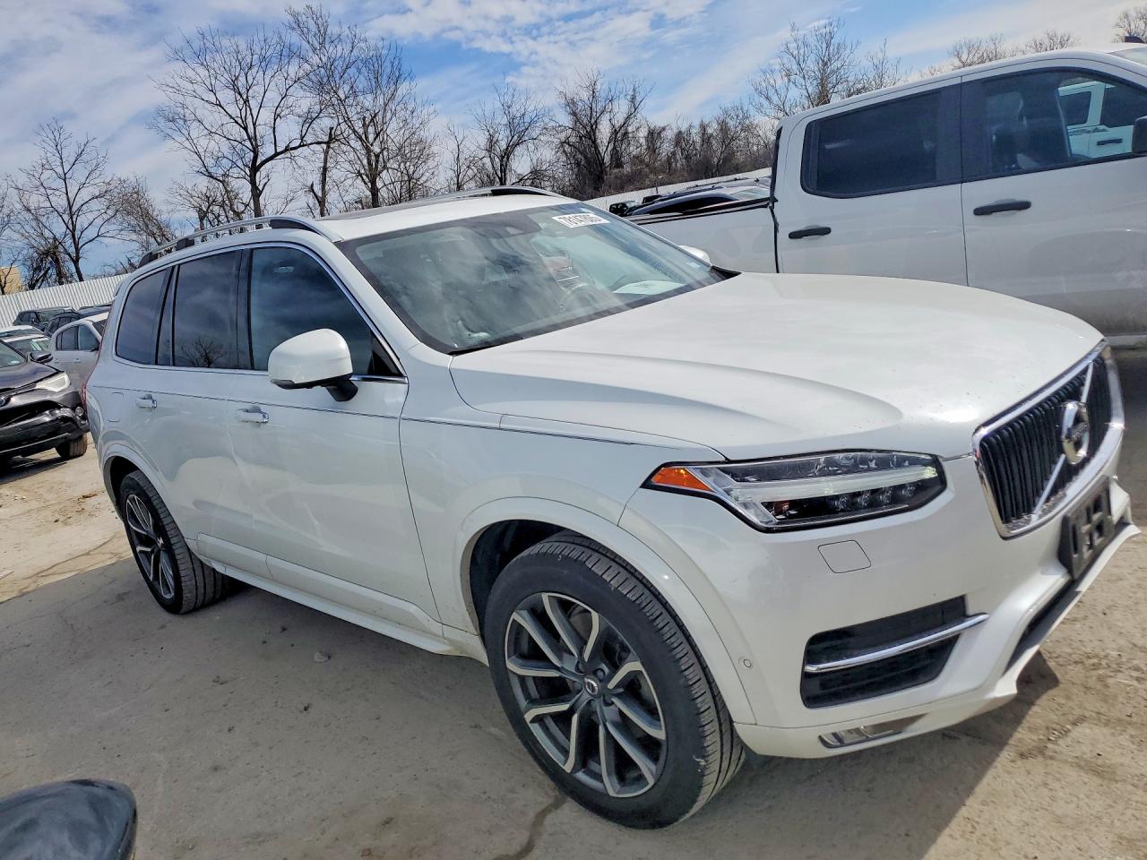 Volvo XC90 T6