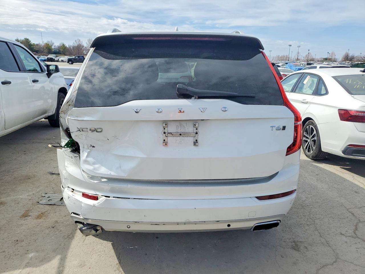 Volvo XC90 T6