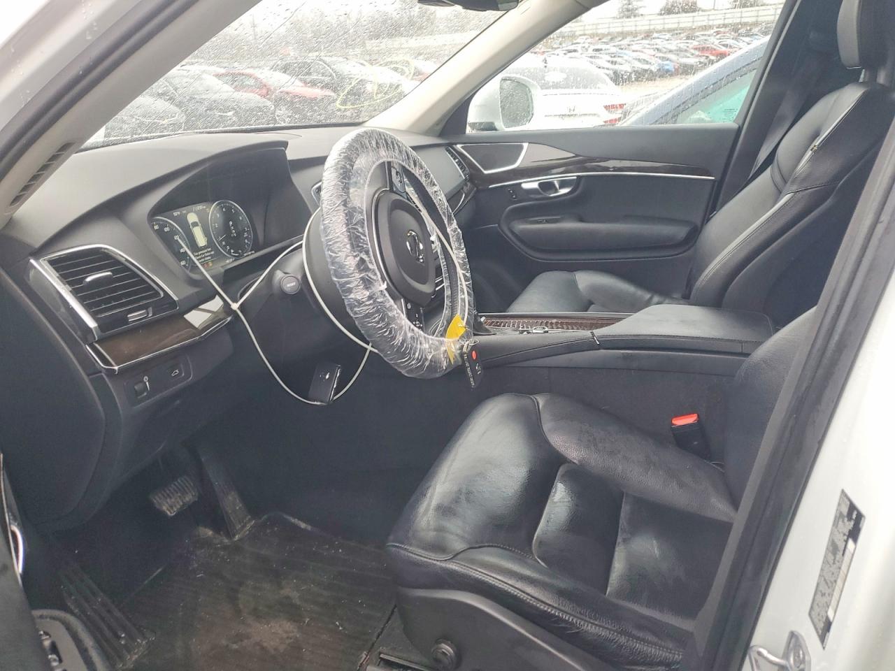 Volvo XC90 T6