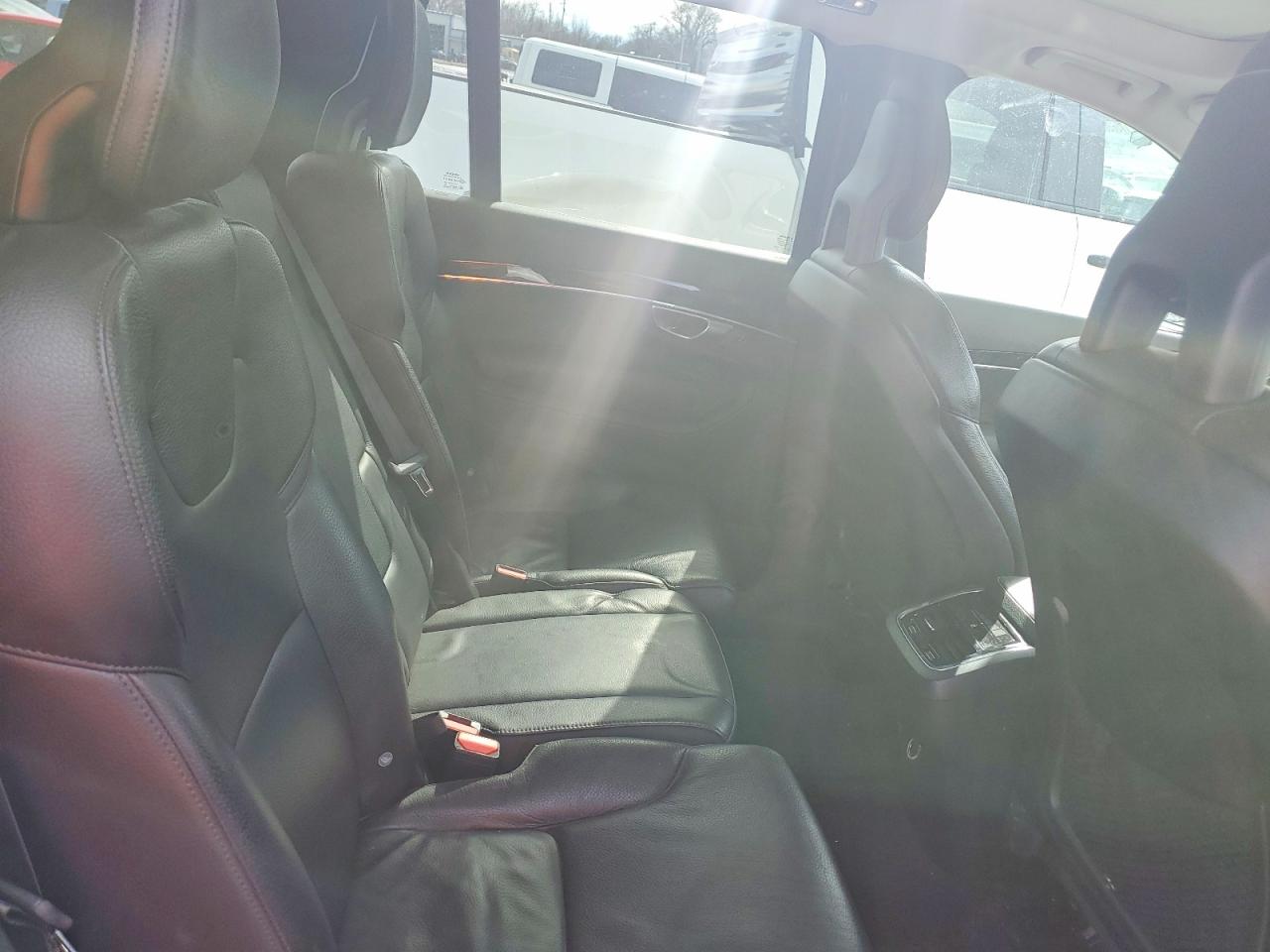 Volvo XC90 T6