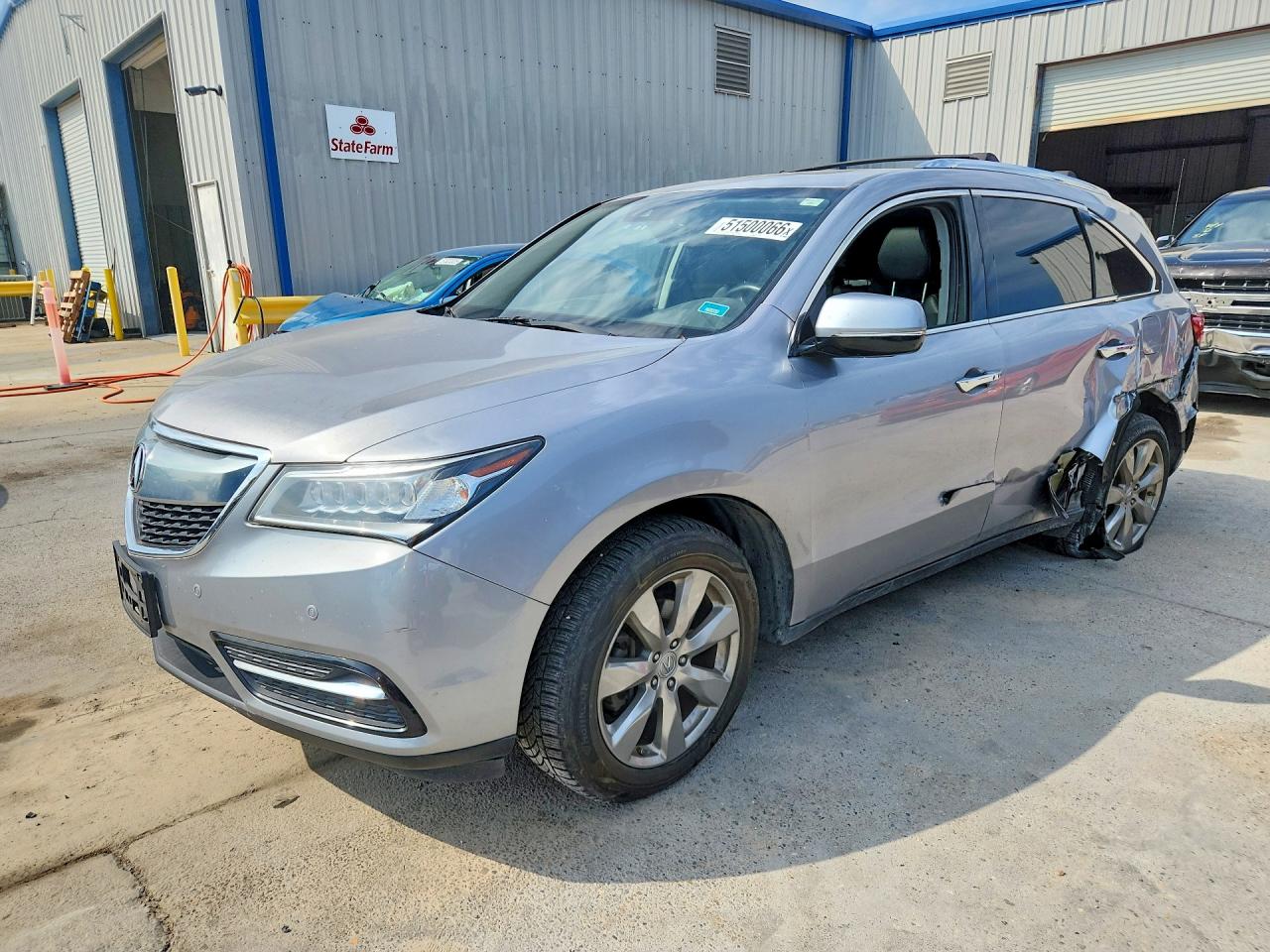 Salvage Acura MDX Image