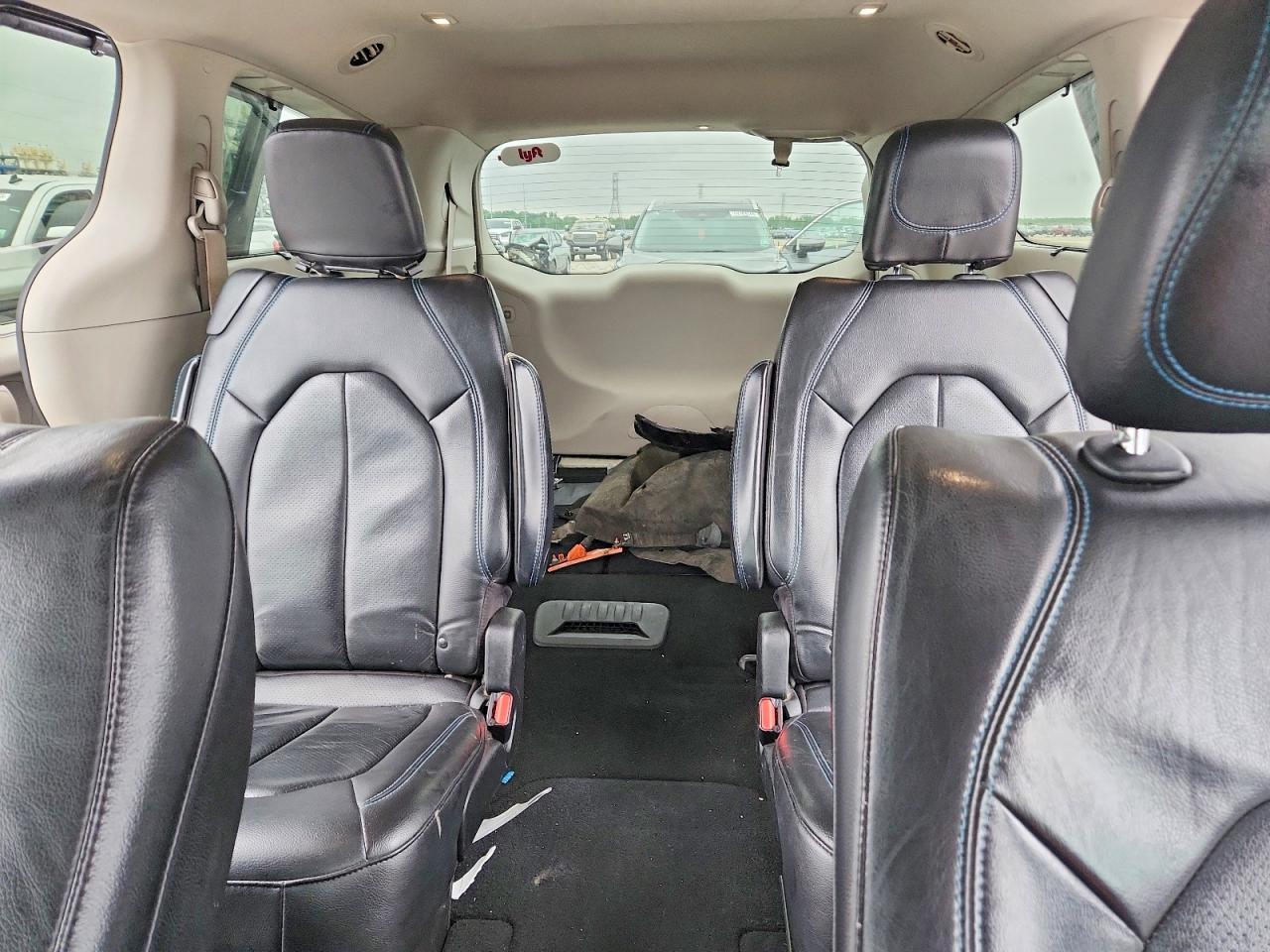 Chrysler Pacifica Touring L