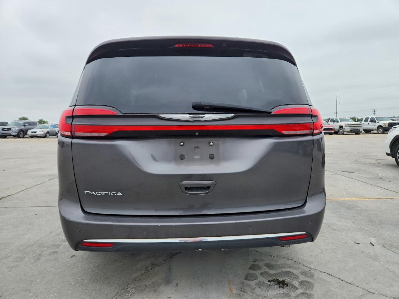Chrysler Pacifica Touring L