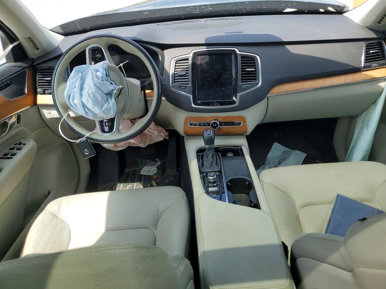 Volvo XC90 T6 Momentum