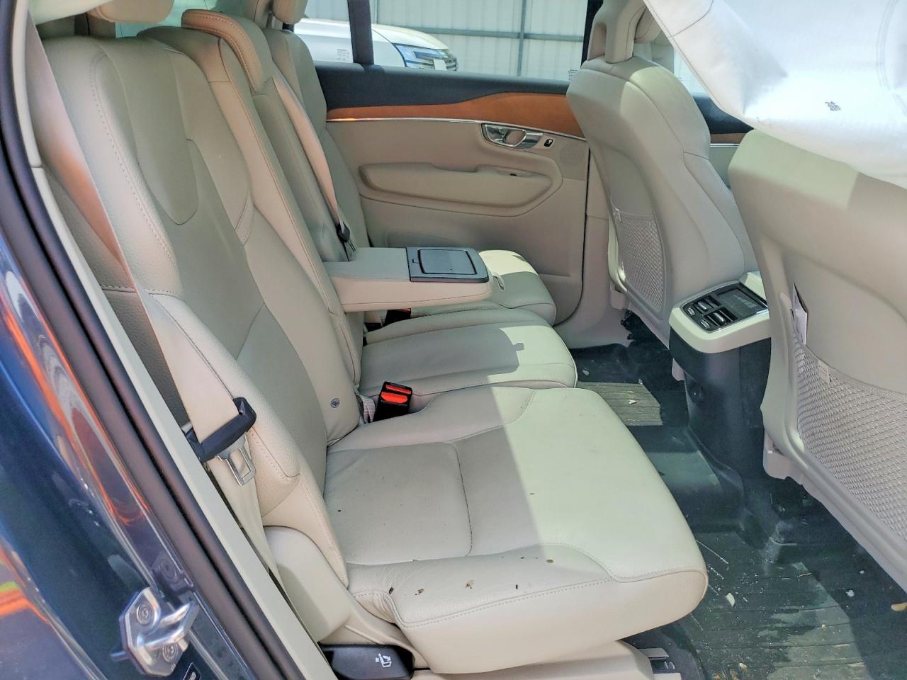 Volvo XC90 T6 Momentum