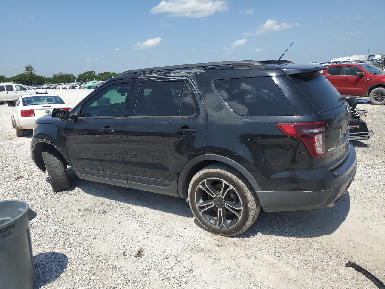 Ford Explorer Sport