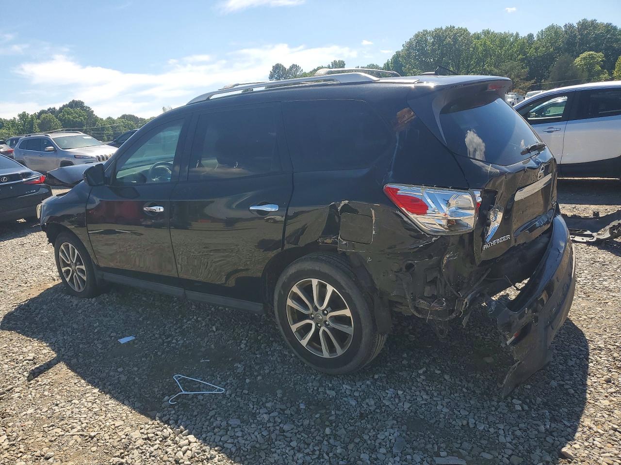 Nissan Pathfinder S
