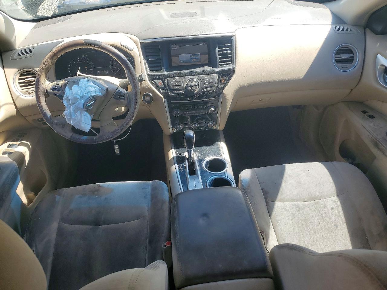 Nissan Pathfinder S