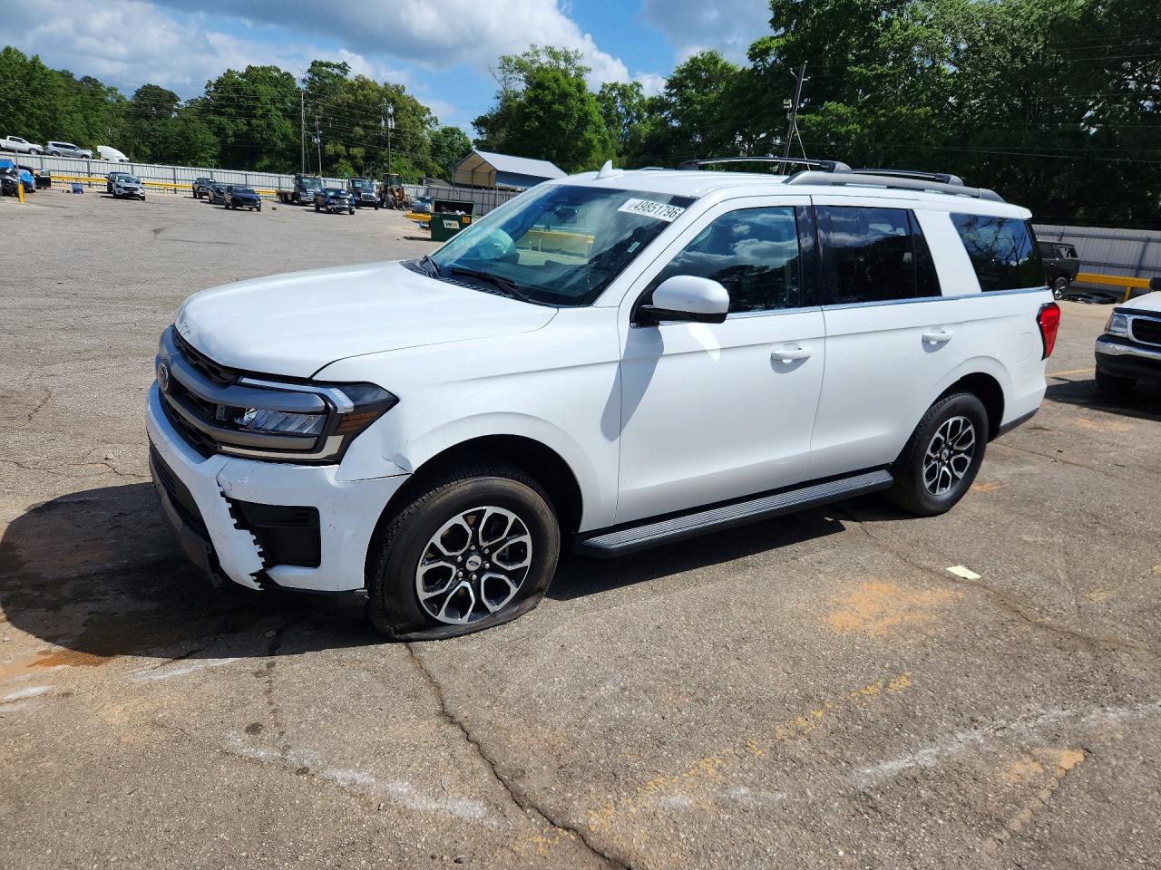 Salvage Ford Expedition Image