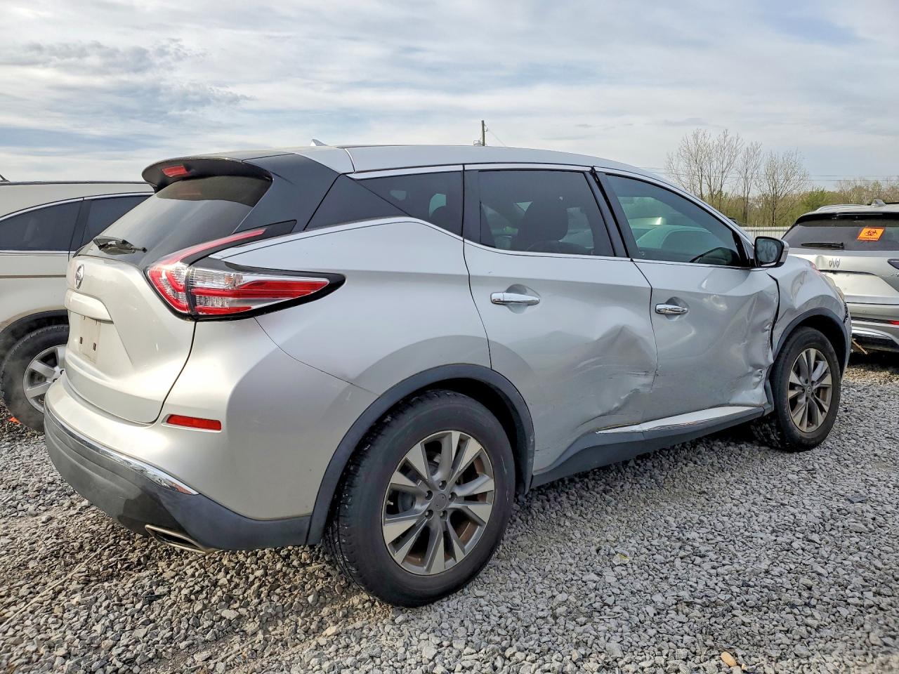 Nissan Murano S
