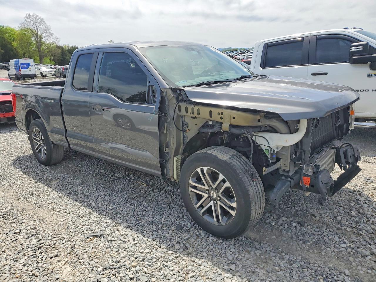 Ford F-150 Super Cab