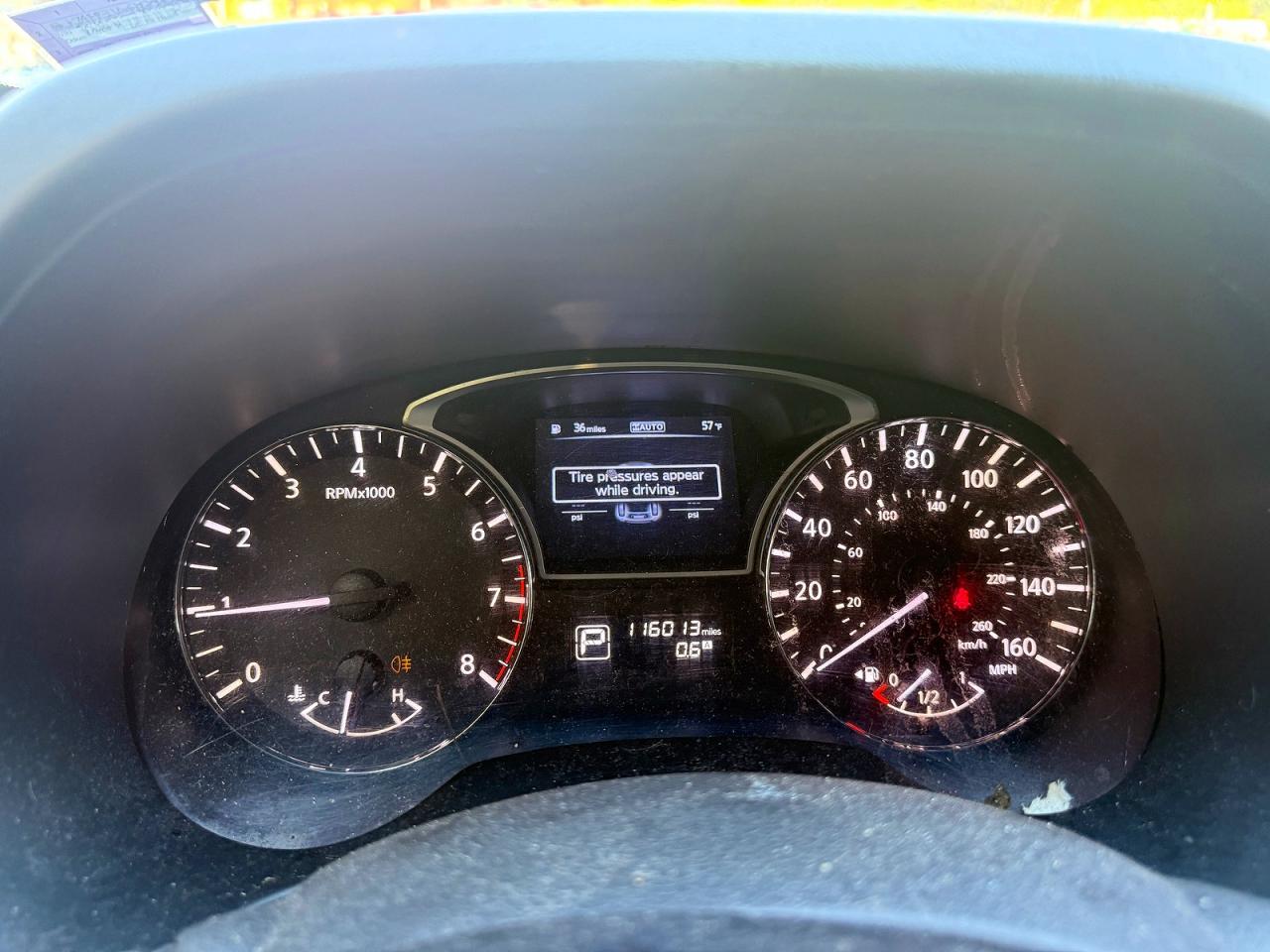 Nissan Pathfinder S