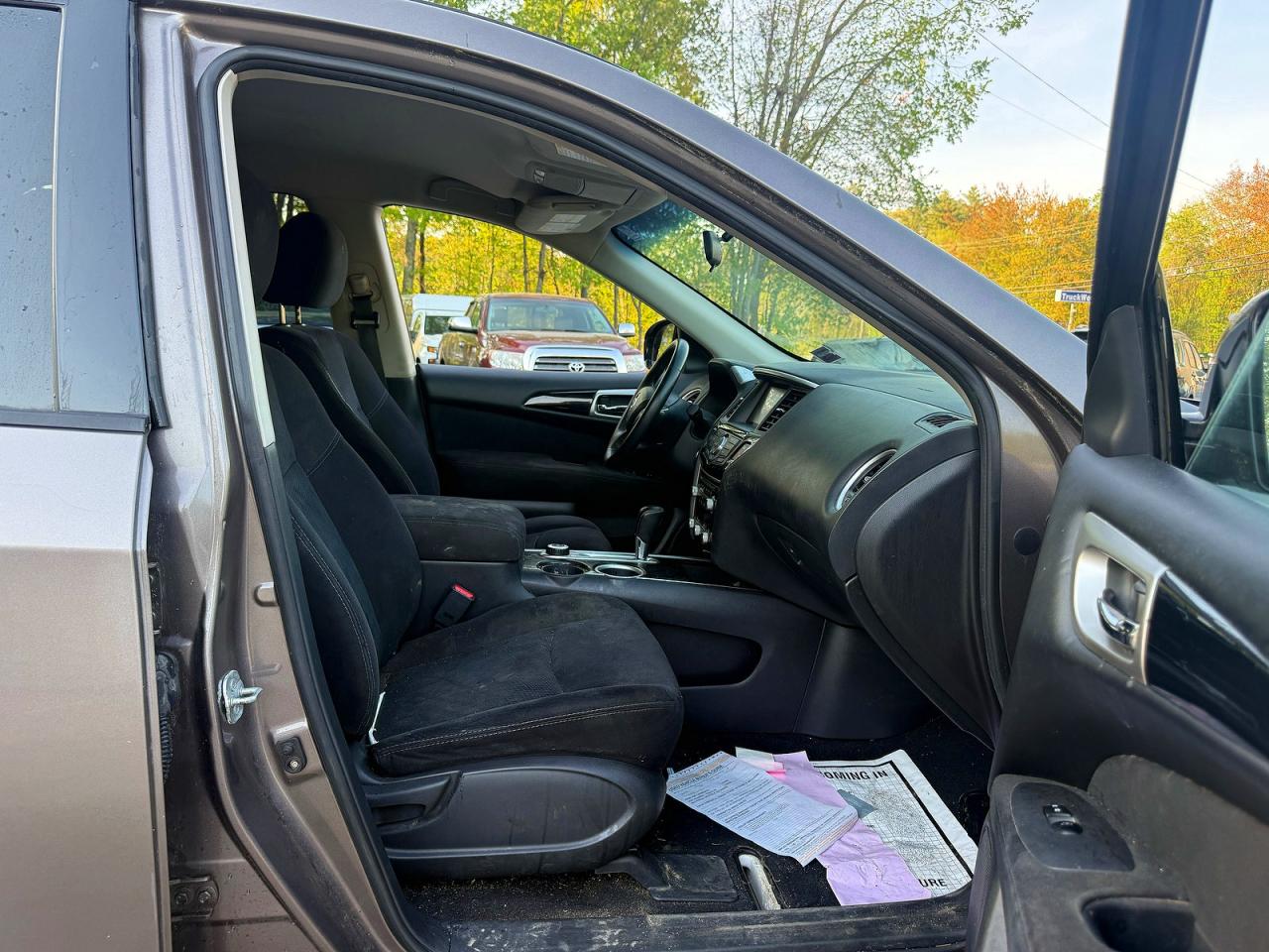 Nissan Pathfinder S
