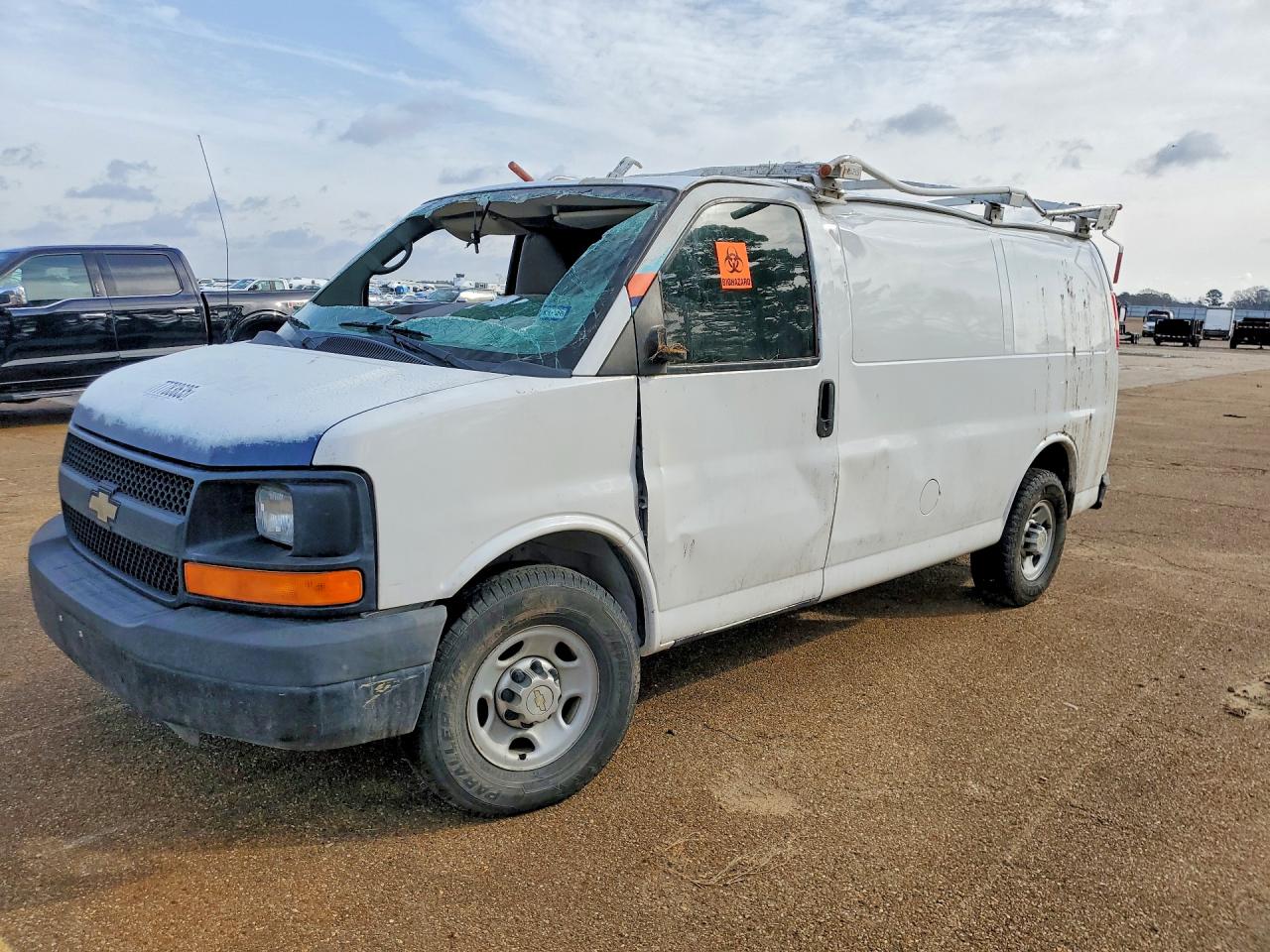 Salvage Chevrolet Express Image