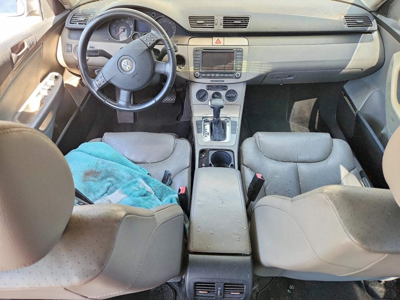 Volkswagen Passat 2.0t Luxury