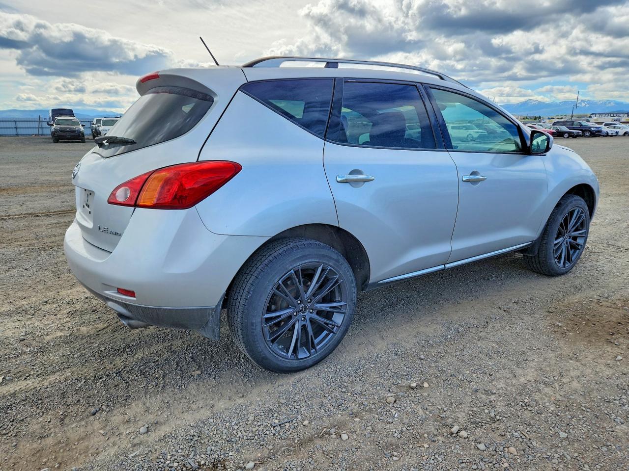 Nissan Murano S