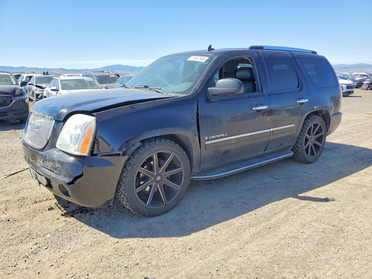 Salvage GMC Yukon Image
