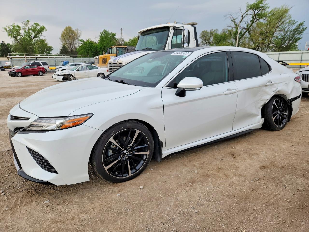 Salvage Toyota Camry Image