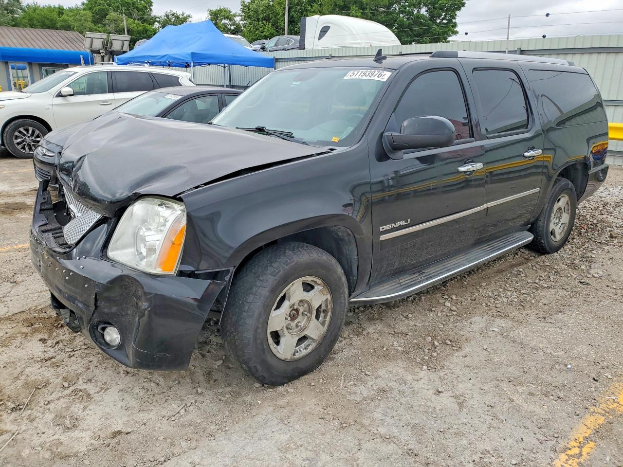 Salvage GMC Yukon Image