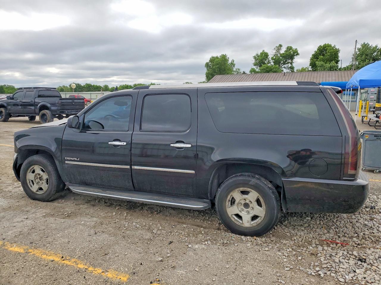 GMC Yukon Denali