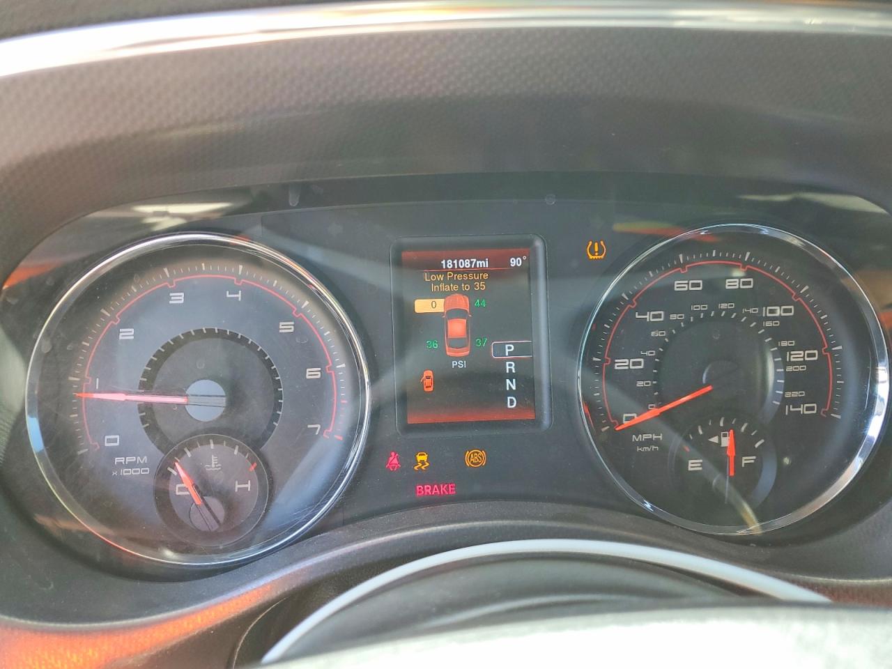 Dodge Charger Se