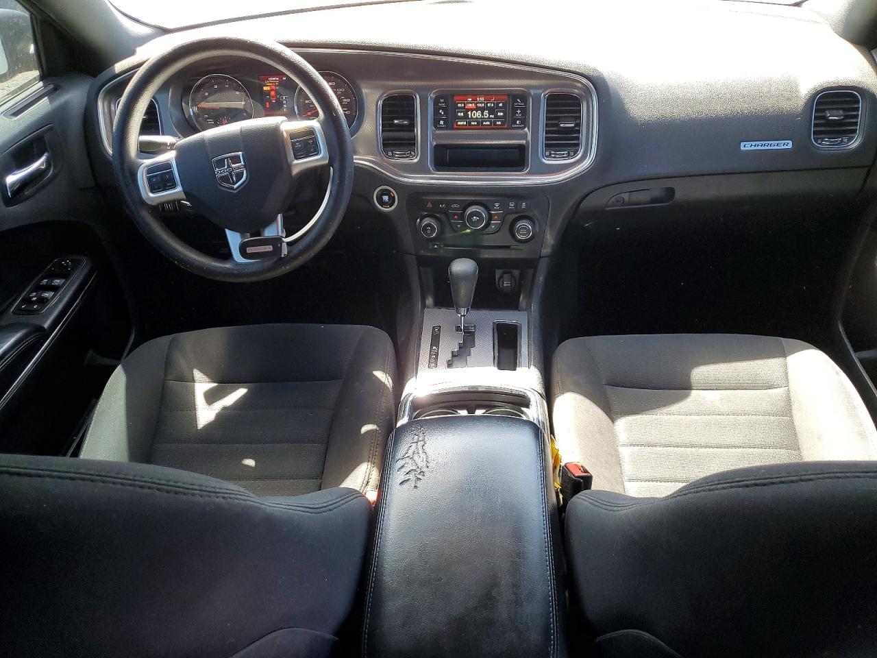 Dodge Charger Se