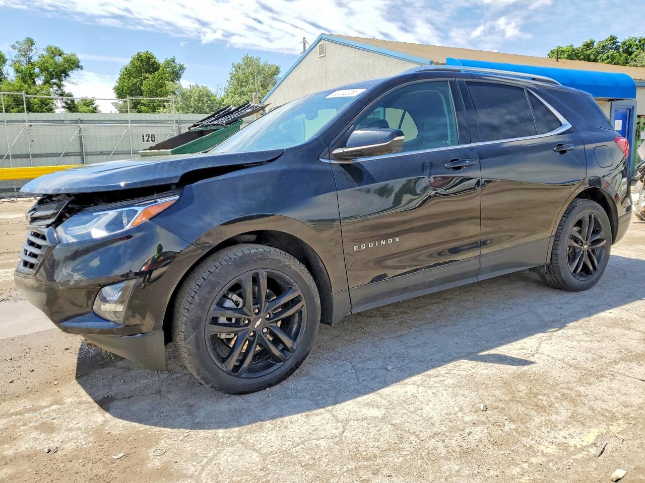Salvage Chevrolet Equinox Image